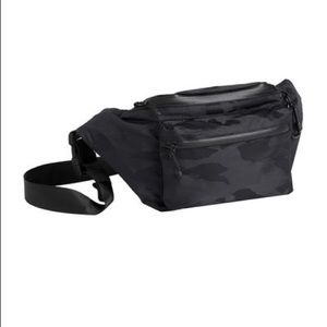 RARE Athleta via waist bag Fanny pack